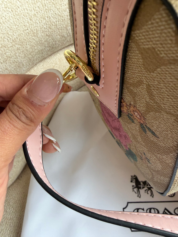 کیف زنانه برند کوچ صندوقی رز صورتی