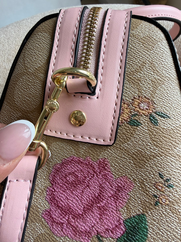 کیف زنانه برند کوچ صندوقی رز صورتی